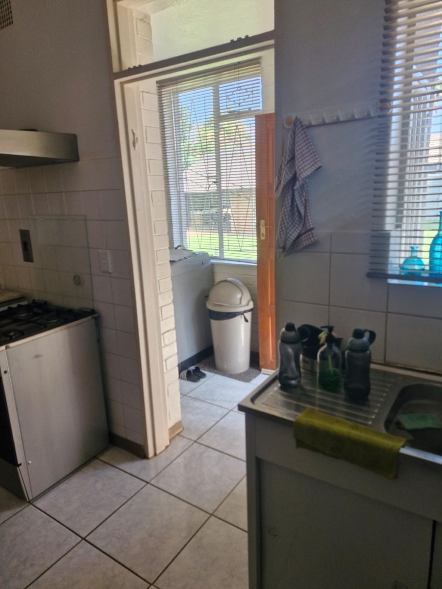 To Let 3 Bedroom Property for Rent in Flamwood North West